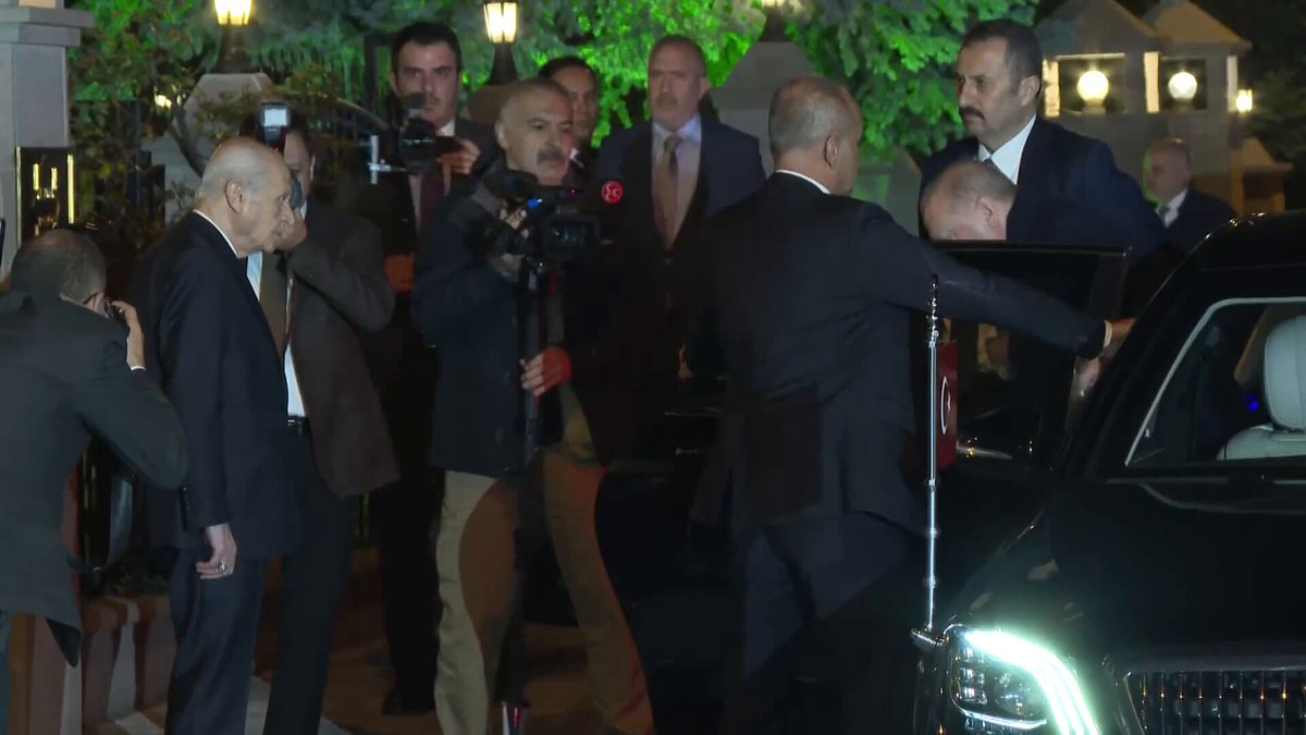 Cumhurbaşkanı Erdoğan, MHP Genel Başkanı Bahçeli'yi Evinde Ziyaret Etti