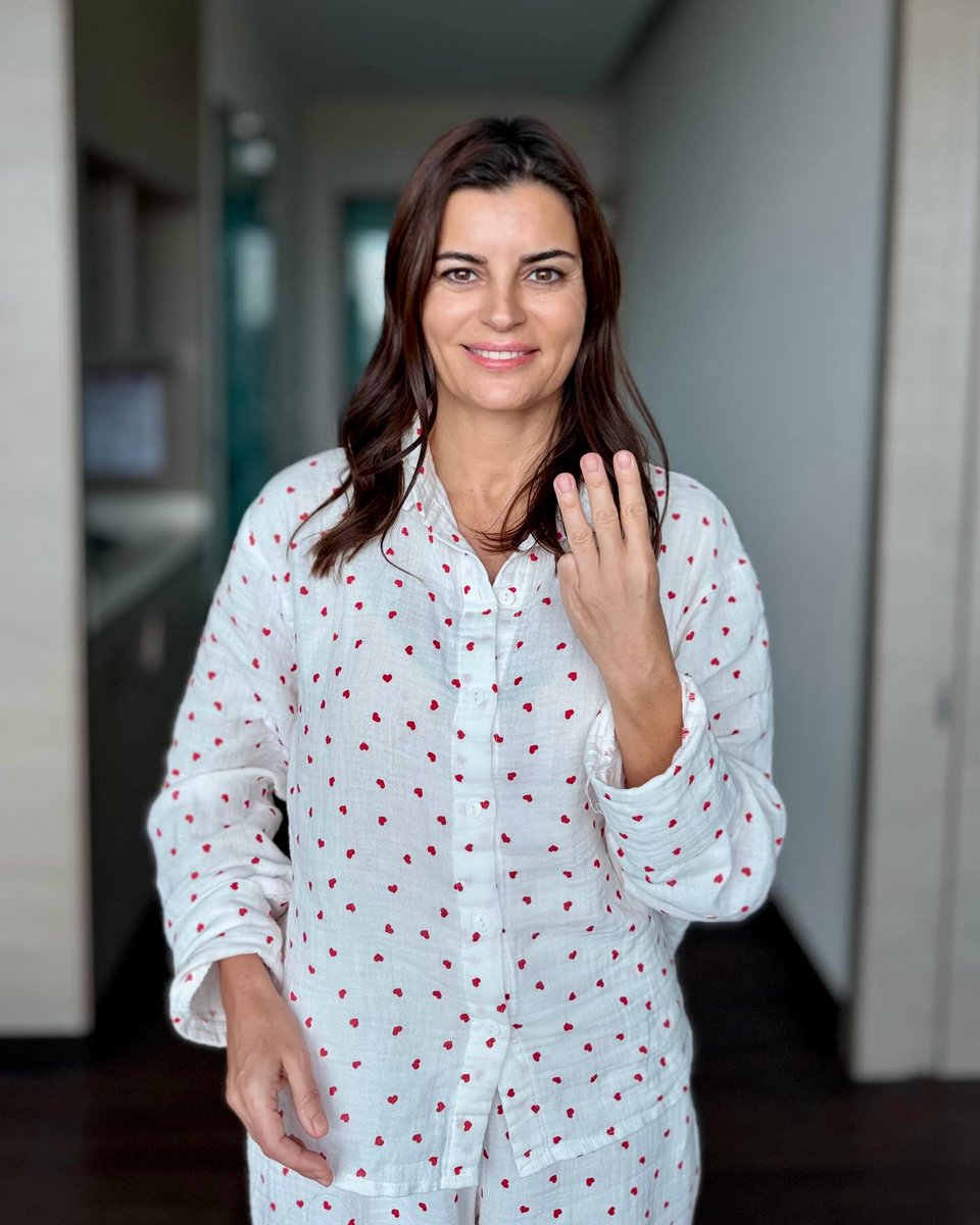 Ece Vahapoğlu'ndan Müjdeli Haber: Kanseri Yendi