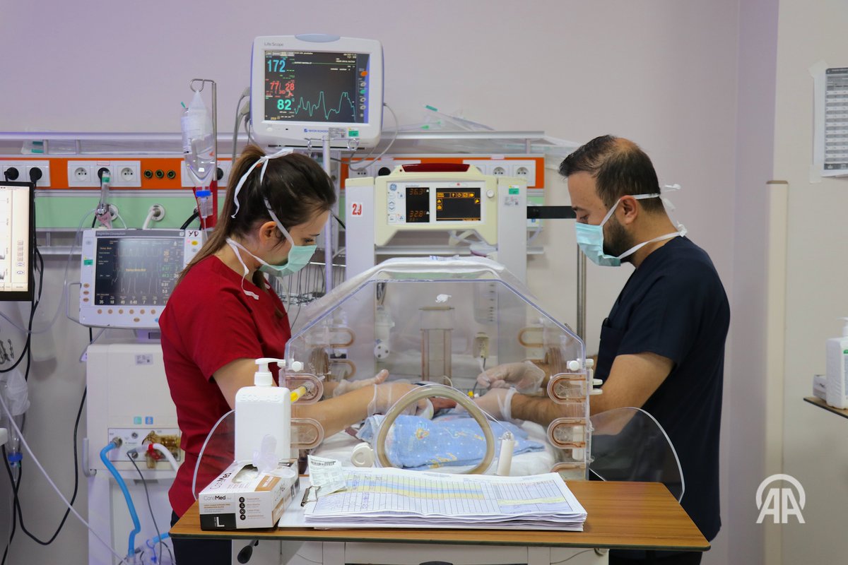 Van'da Prematüre İkiz Bebekler 