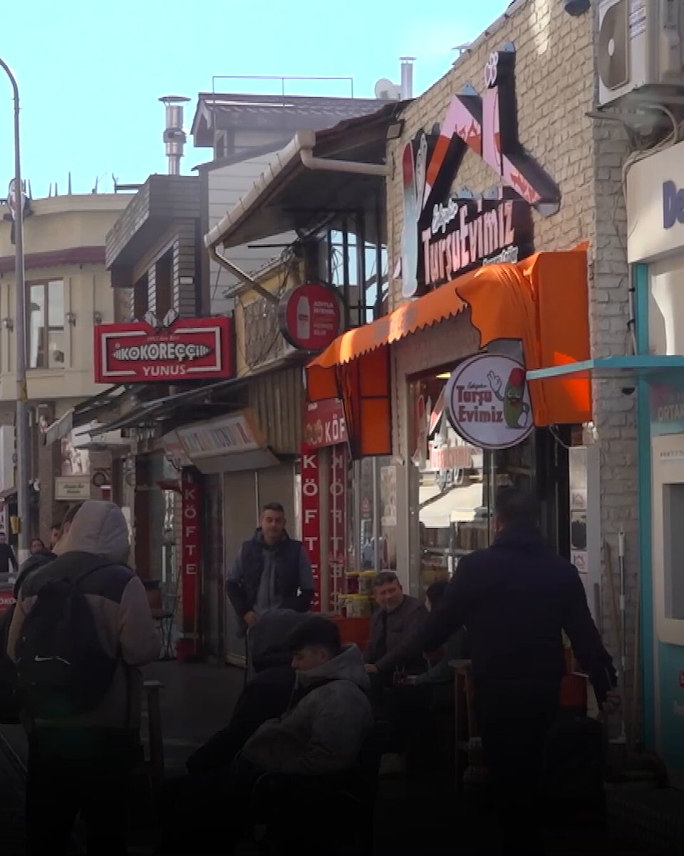 Eskişehir'de Boşanan Çift, Karşılıklı Turşu Dükkanları İşletiyor