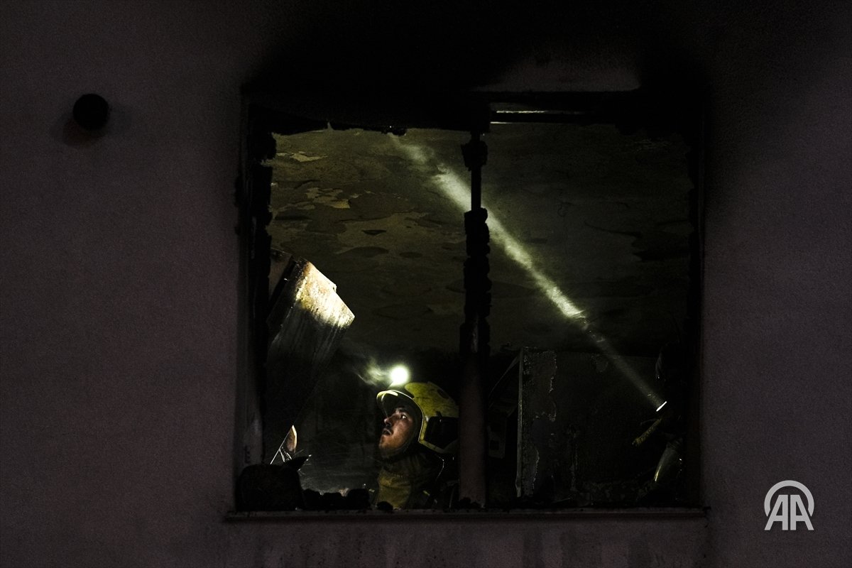 Mamak'ta Apartman Dairesinde Patlama: 1 Yaralı