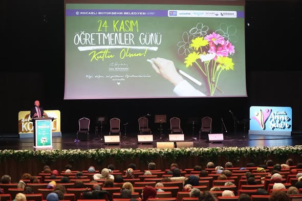 Kocaeli'de Öğretmenler Günü Coşkusu: Başkan Büyükakın Öğretmenlerle Buluştu