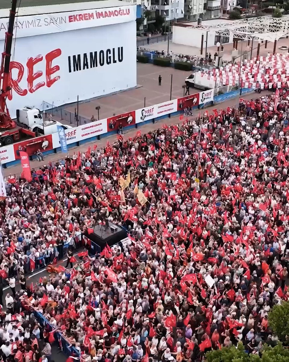 CHP Gaziosmanpaşa'da Miting Düzenliyor: Milletin Huzur ve Kardeşlik Talebine Cevap