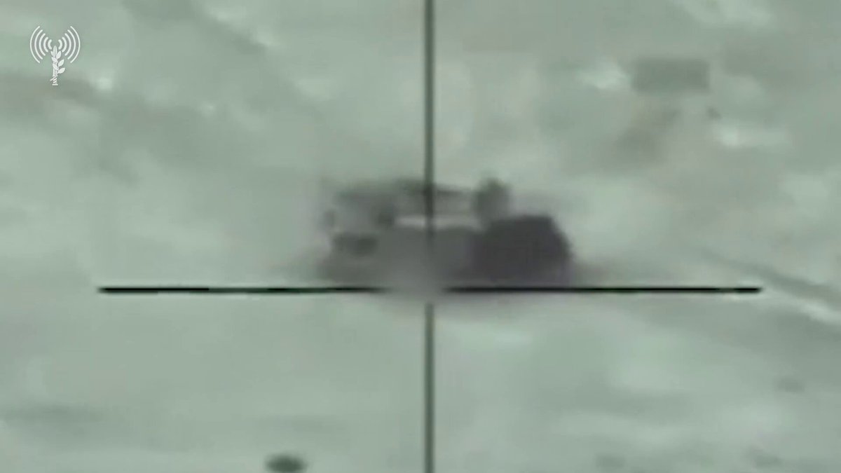 İsrail, İran'a Ait Hava Savunma Sistemi ve Füze Aracını İmha Etti