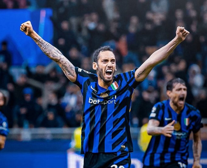 Galatasaray, Hakan Çalhanoğlu Transferi İçin Görüşmelere Başlıyor