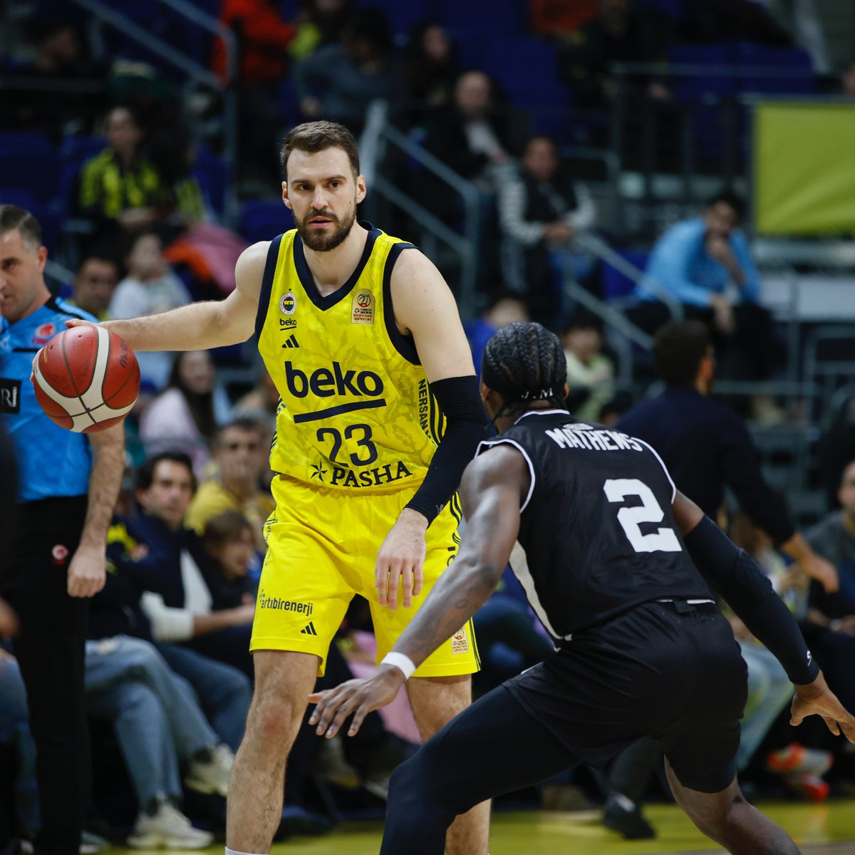 Fenerbahçe Beko, Beşiktaş Fibabanka'yı Farklı Mağlup Etti