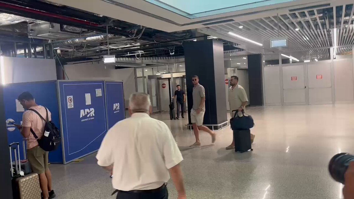 Edin Dzeko Fiorentina ile Anlaşmaya Vardı: Bosnalı Yıldız İtalya'ya Gitti