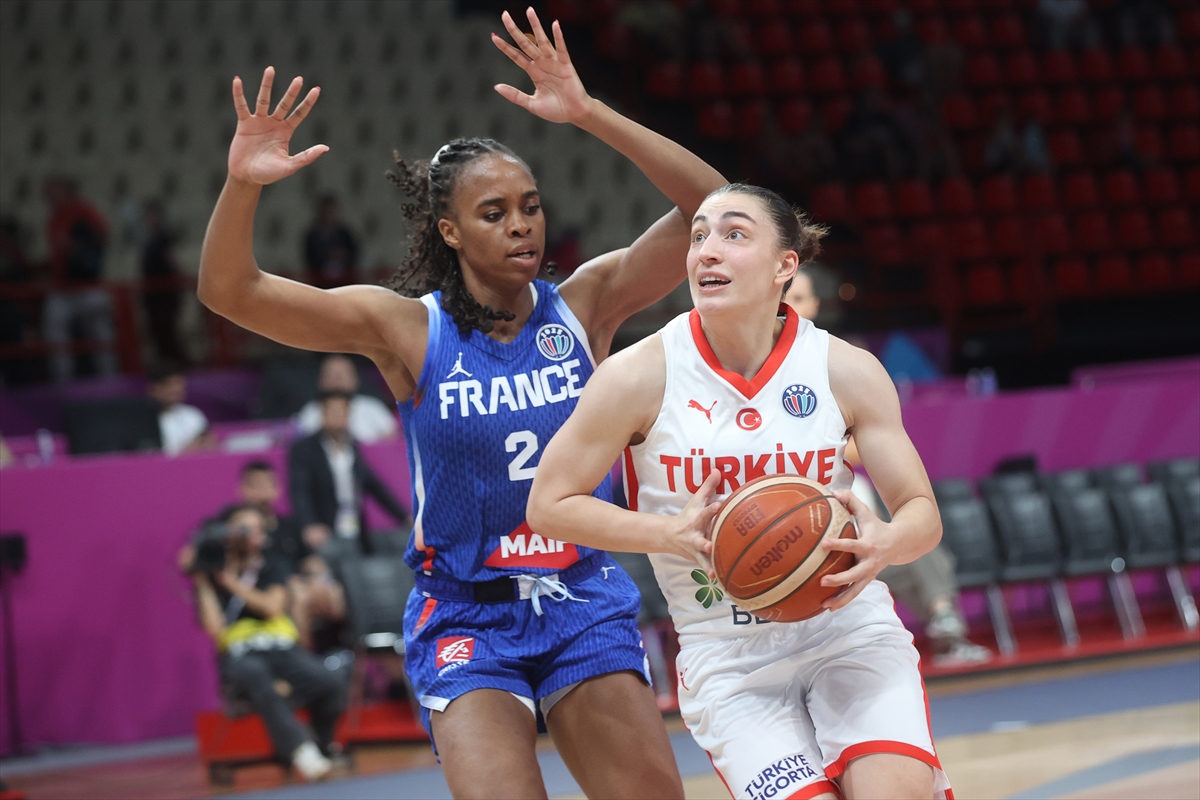 A Milli Kadın Basketbol Takımı EuroBasket'e Mağlubiyetle Başladı