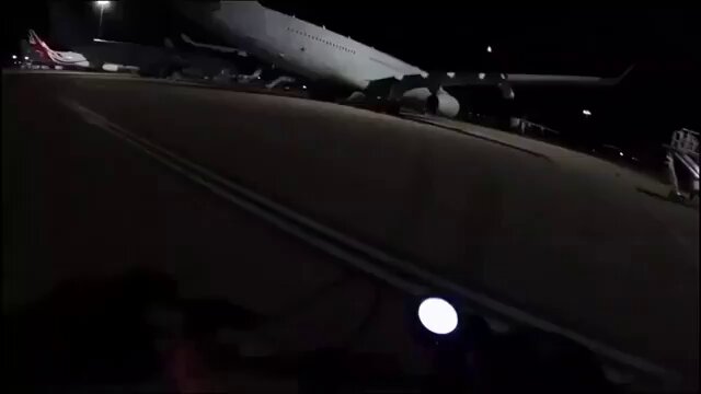 Brize Norton Hava Üssü'nde Güvenlik Açığı: Filistin Aktivistlerinin Eylemiyle 2 Yakıt İkmali Uçağına Zarar Verildi