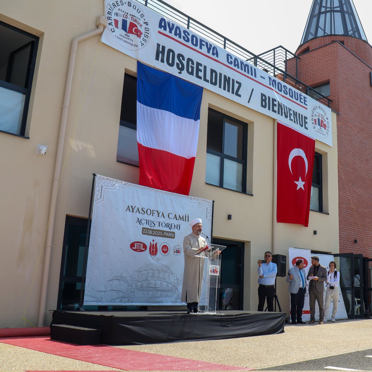 Paris'te Tarihi Ayasofya Camii Açılışı: İki Kültürün Buluşma Noktası