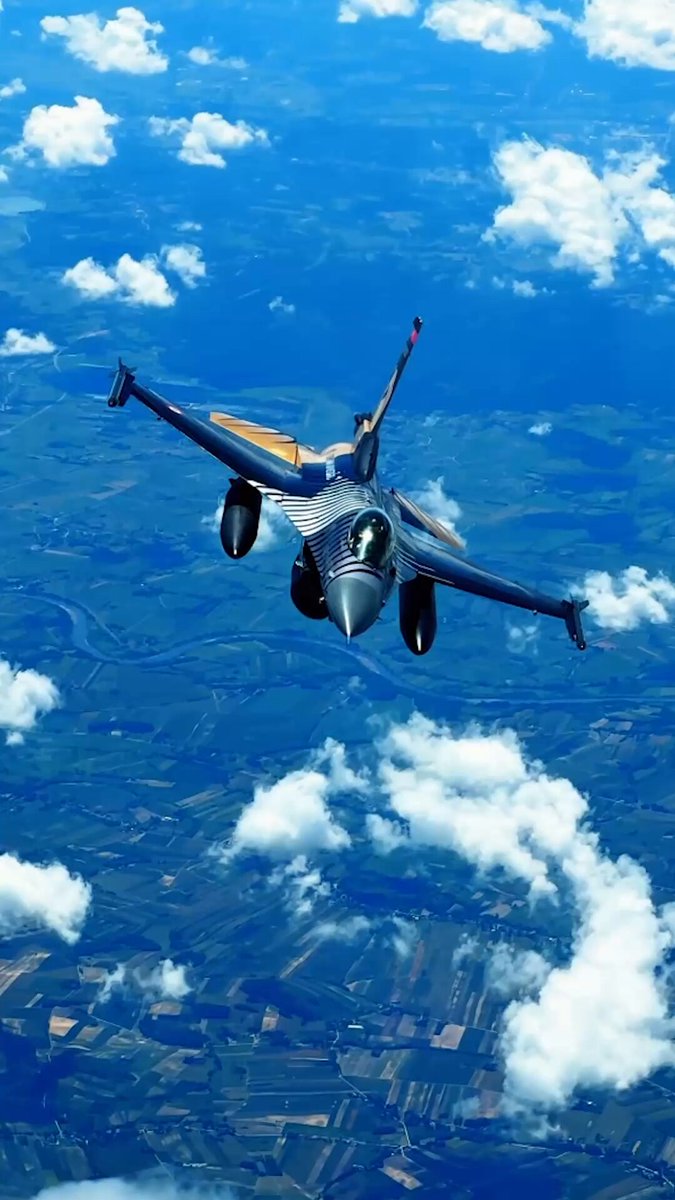 SOLOTÜRK Polonya'ya İki Yakıt İkmaliyle Ulaştı