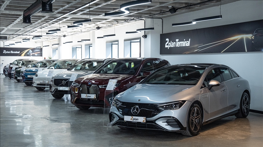 İkinci El Araç Düzenlemesi Uzatıldı: 6 Ay ve 6 Bin Kilometre Kuralı Devam Ediyor