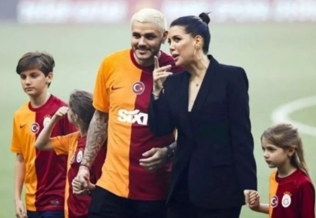 Galatasaraylı Icardi'nin Eski Eşi Nara ile Olaylı Kapı Önü Gerginliği