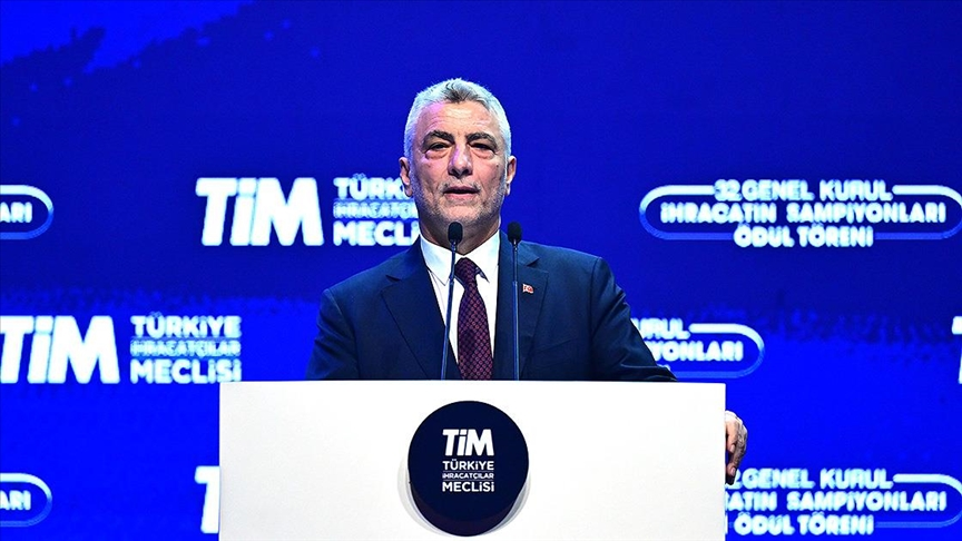 Türkiye İhracatı Rekor Kırmaya Devam Ediyor: Yıl Sonu Hedefi 390 Milyar Dolar