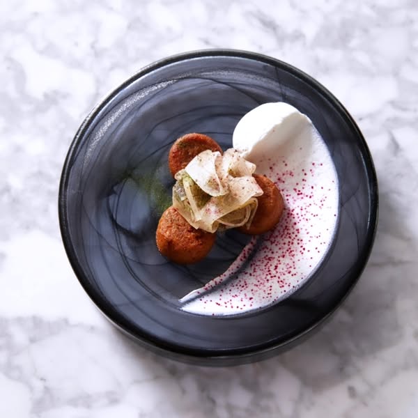 Rixos Tersane İstanbul'da Velena Food Market Lezzet Durağı Açıldı