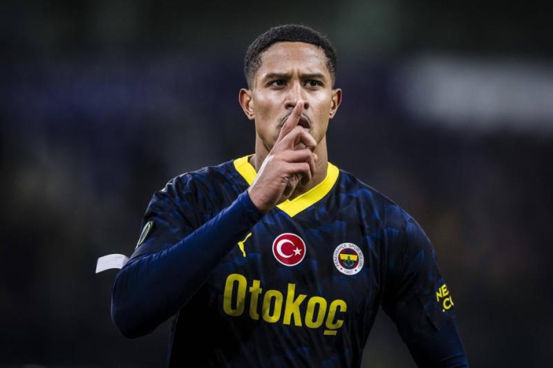 Fenerbahçe, Jayden Oosterwolde Sözleşmesini Uzatmaya Başladı
