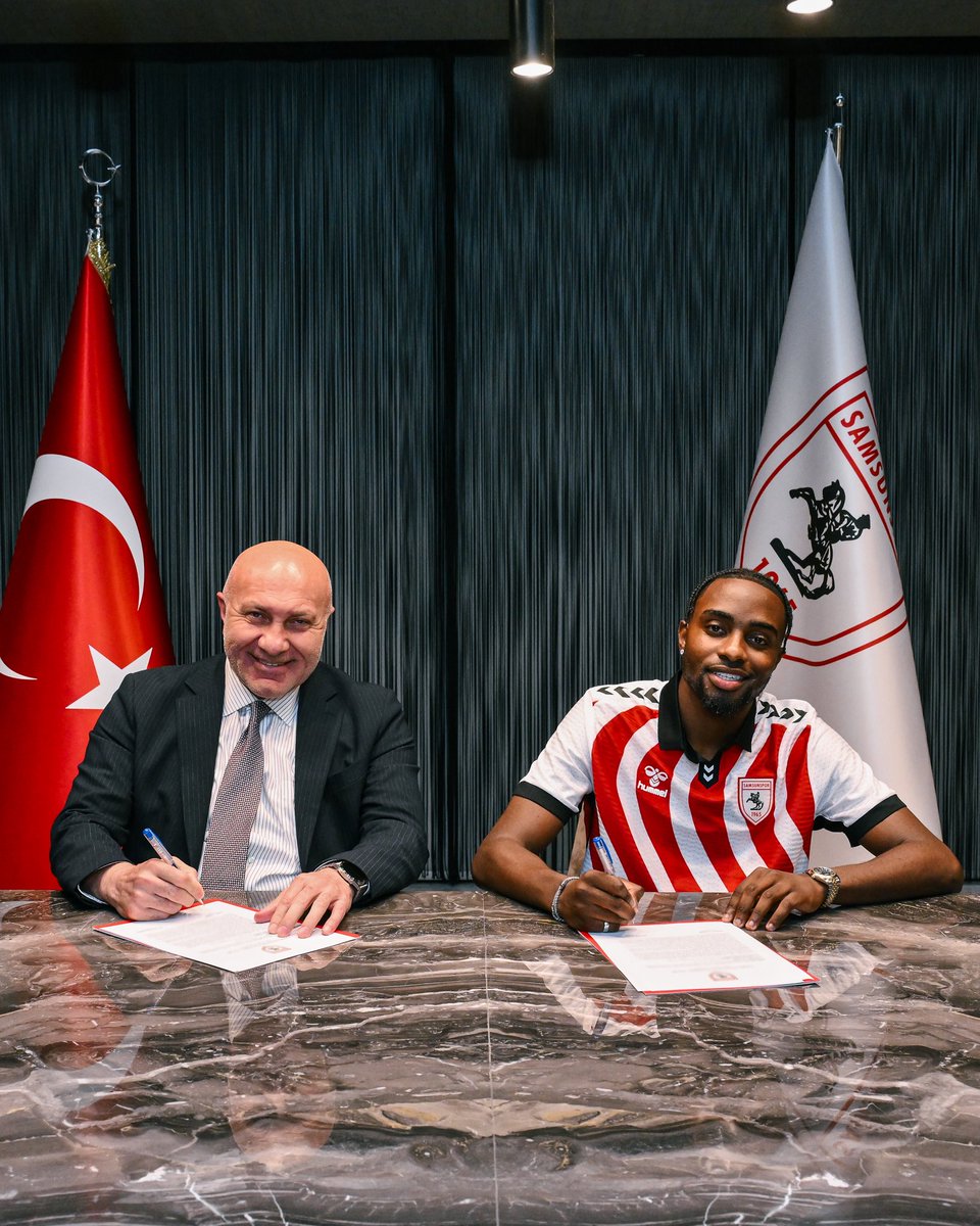 Samsunspor, Antoine Makoumbou ile 4 Yıllık Sözleşme İmzaladı