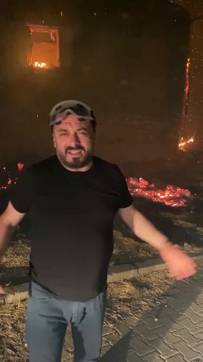 Ödemiş'te Kontrol Dışı Yangın: Evler Yanıyor, Yardım Çağrısı