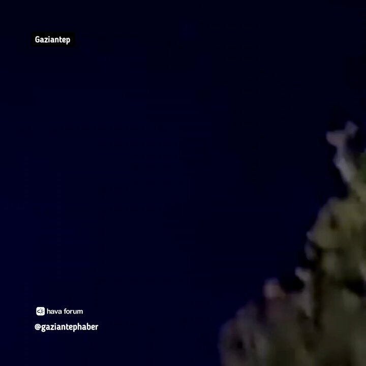 Göktaşı Şoku: Farklı Şehirlerde Düşen Göktaşı Görüntüleri Kayda Geçti