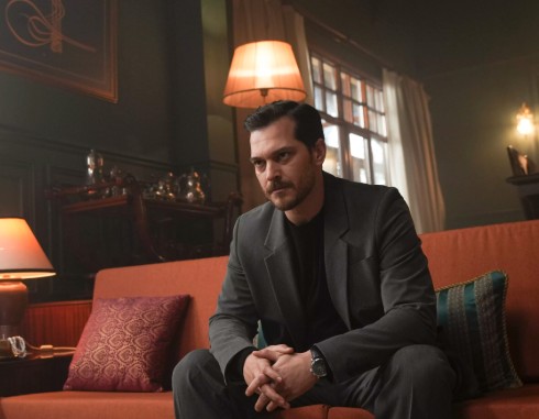 Çağatay Ulusoy 'Uykusuz Adam' Filmiyle Anlaştı: Yeni Partneri Elçin Sangu Oldu