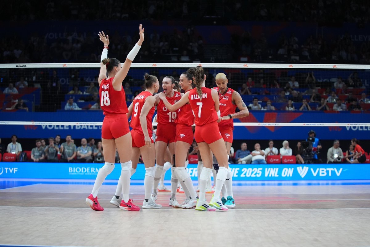 Filenin Sultanları Hollanda'yı 3-0 Mağlup Ederek Milletler Ligi Finallerine Katılmayı Garantiledi