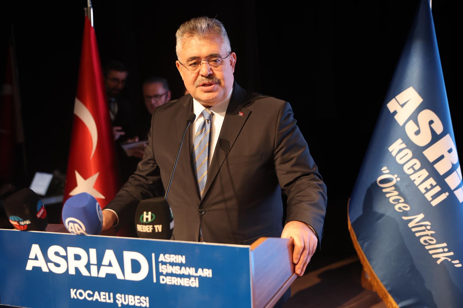 ASRİAD Kocaeli Kongresinde Milletvekili Veysel Tipioğlu’ndan Çarpıcı Ekonomik Mesajlar: “Kocaeli Türkiye’nin Sanayi Başkentidir, İhracatta Zirveyi Taşıyoruz