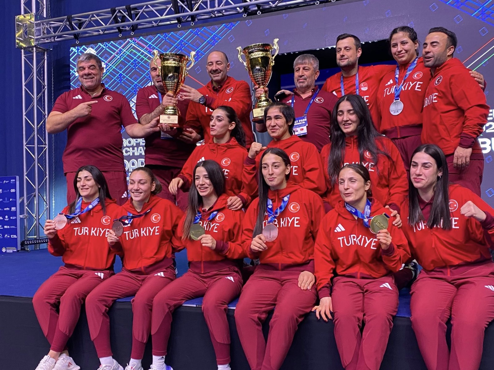 U23 Kadın Boks Milli Takımı Avrupa Şampiyonu! Sultanlarımız Macaristan’ı Fethetti