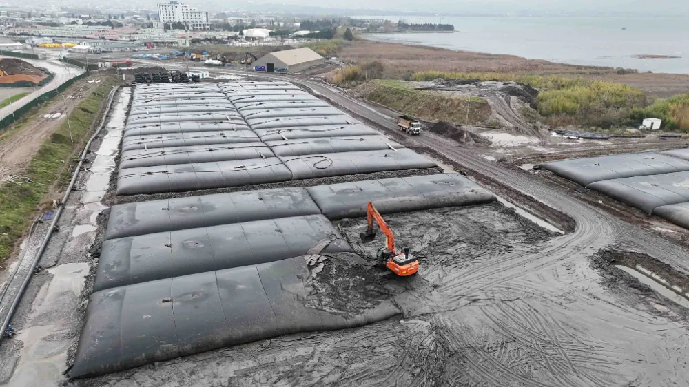 İzmit Körfezi'nden 66 bin kamyon çamur çıktı